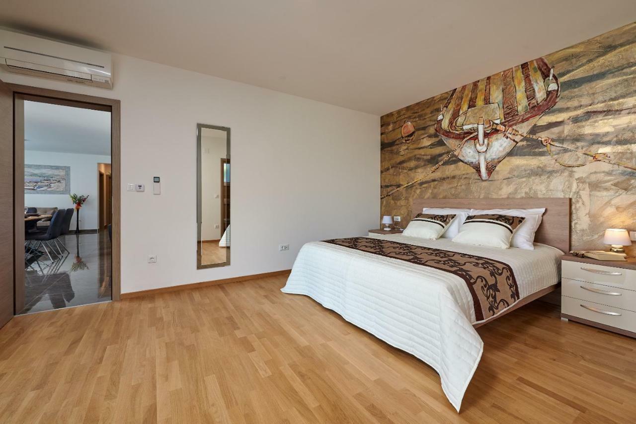 Luxury Villa Residence Zupanovic Трогир Экстерьер фото