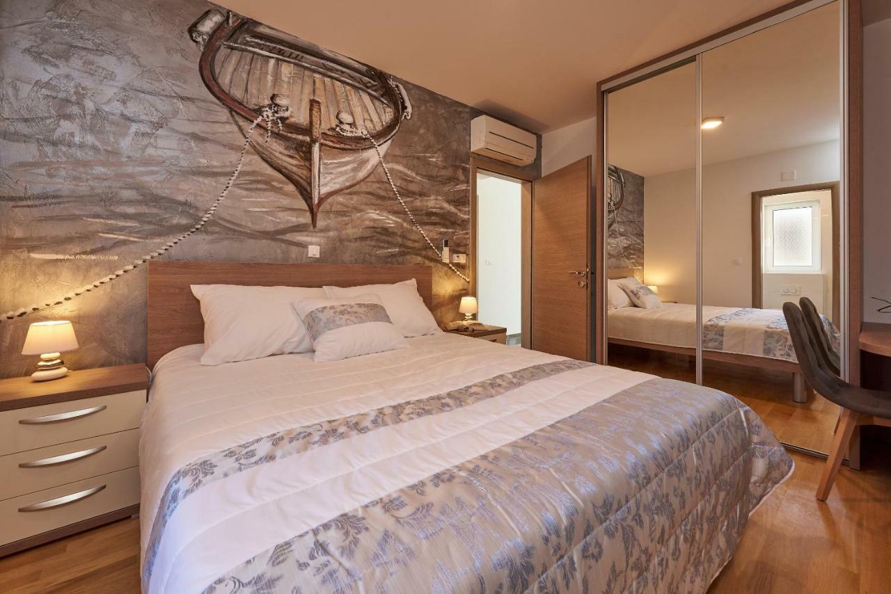 Luxury Villa Residence Zupanovic Трогир Экстерьер фото